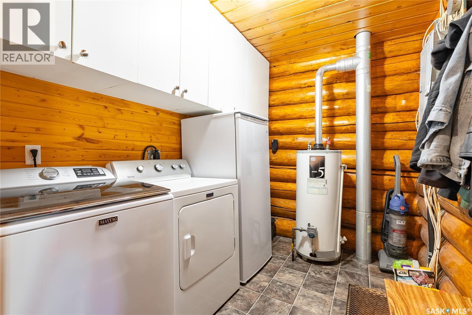 Bergen Acreage, Torch River Rm No. 488, SK - Indoor Photo Showing Laundry Room