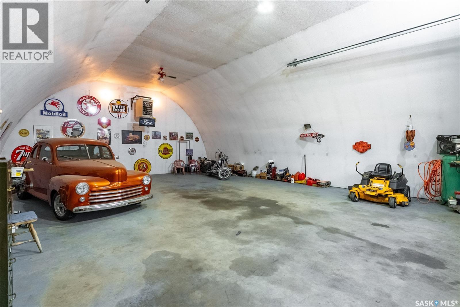 Bergen Acreage, Torch River Rm No. 488, SK - Indoor Photo Showing Garage