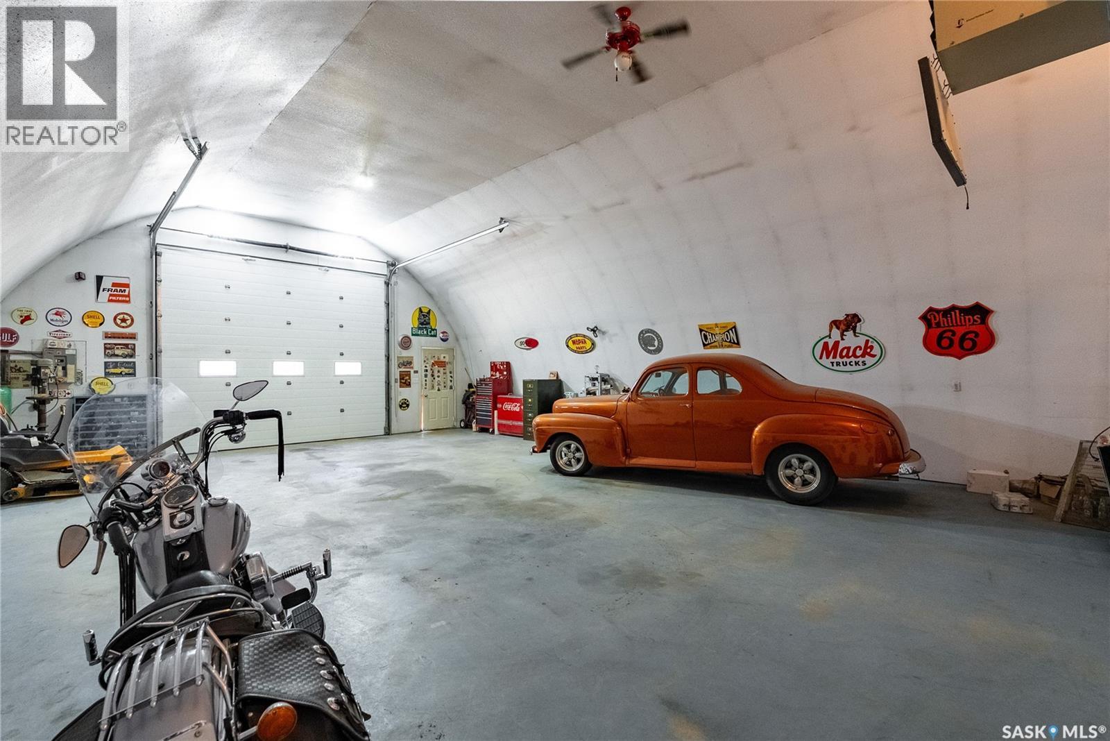 Bergen Acreage, Torch River Rm No. 488, SK - Indoor Photo Showing Garage