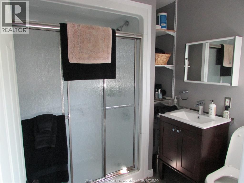 2310 Hickson Rd, Leamington, ON - Indoor Photo Showing Bathroom