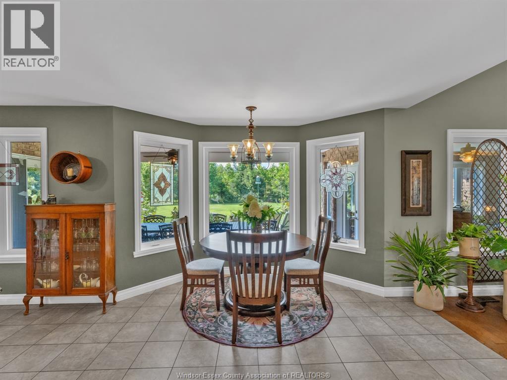 2310 Hickson Rd, Leamington, ON - Indoor Photo Showing Dining Room