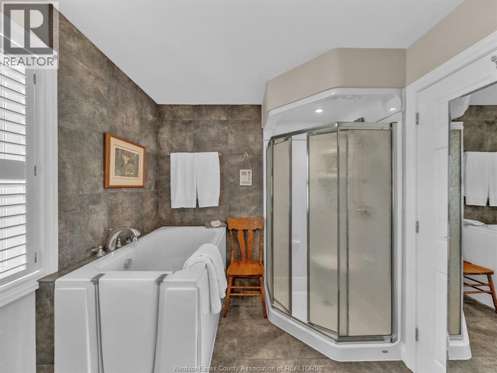 2310 Hickson Rd, Leamington, ON - Indoor