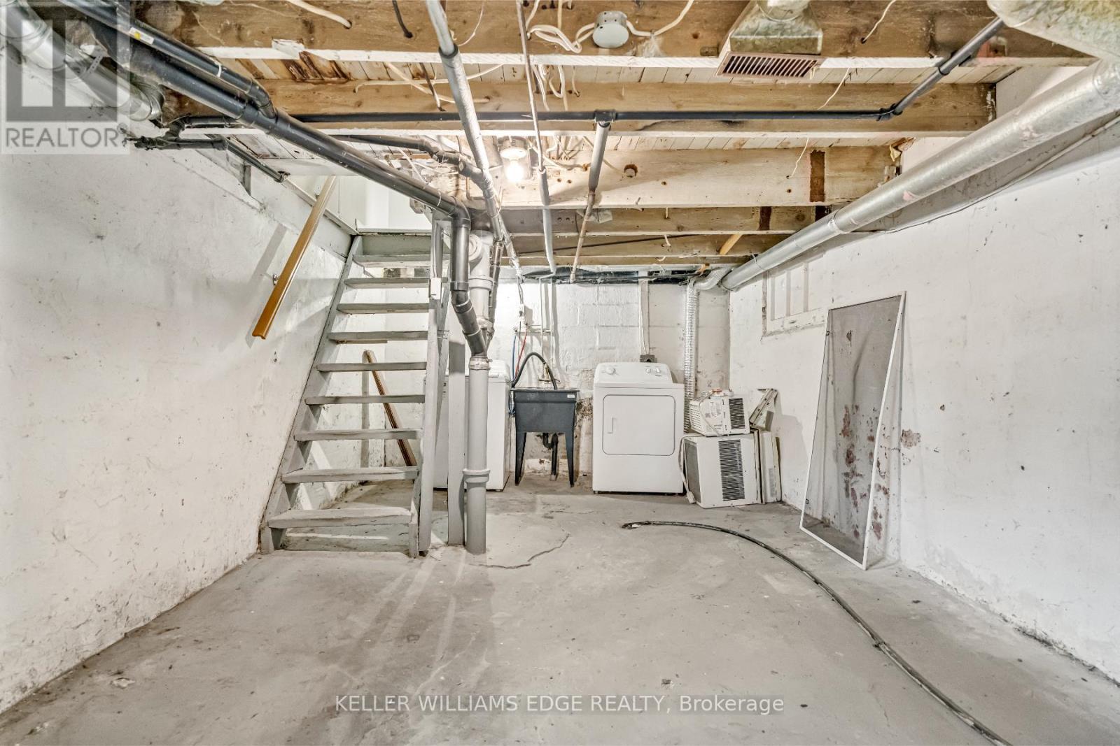 177 Young Street, Hamilton, ON