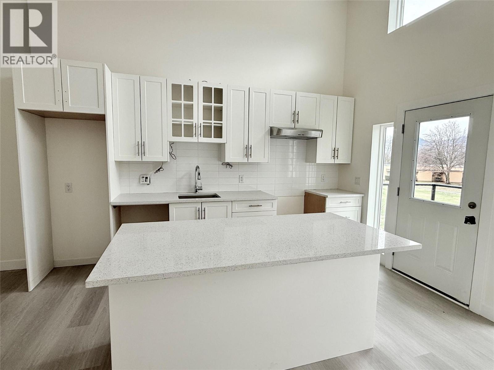 937 Spillway Road Unit# 204, Oliver, BC - Indoor Photo Showing Kitchen