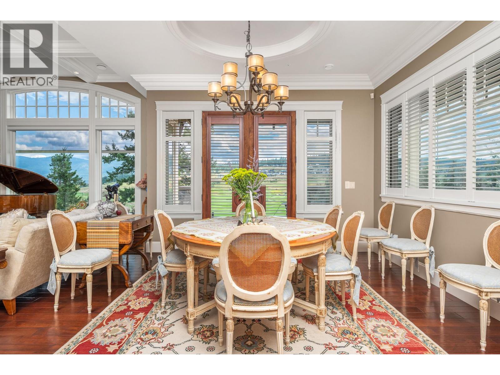 602 Falcon Point Way, Vernon, BC - Indoor Photo Showing Dining Room