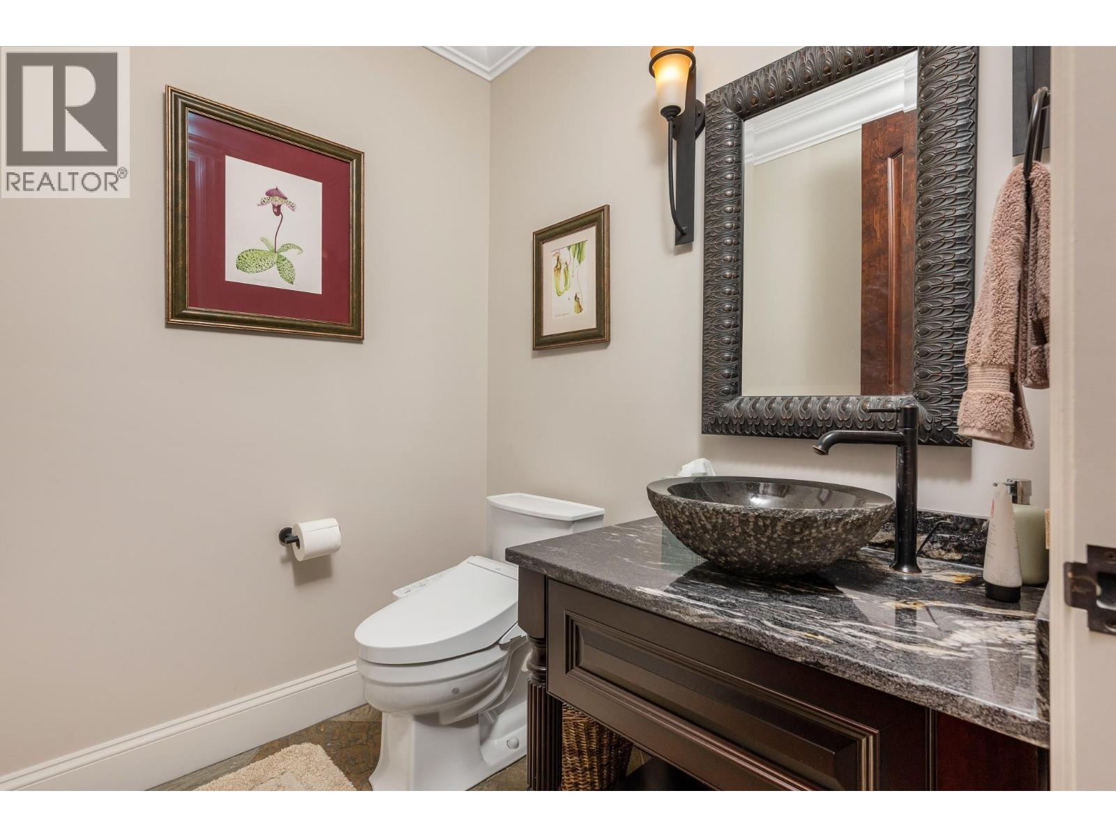 602 Falcon Point Way, Vernon, BC - Indoor Photo Showing Bathroom