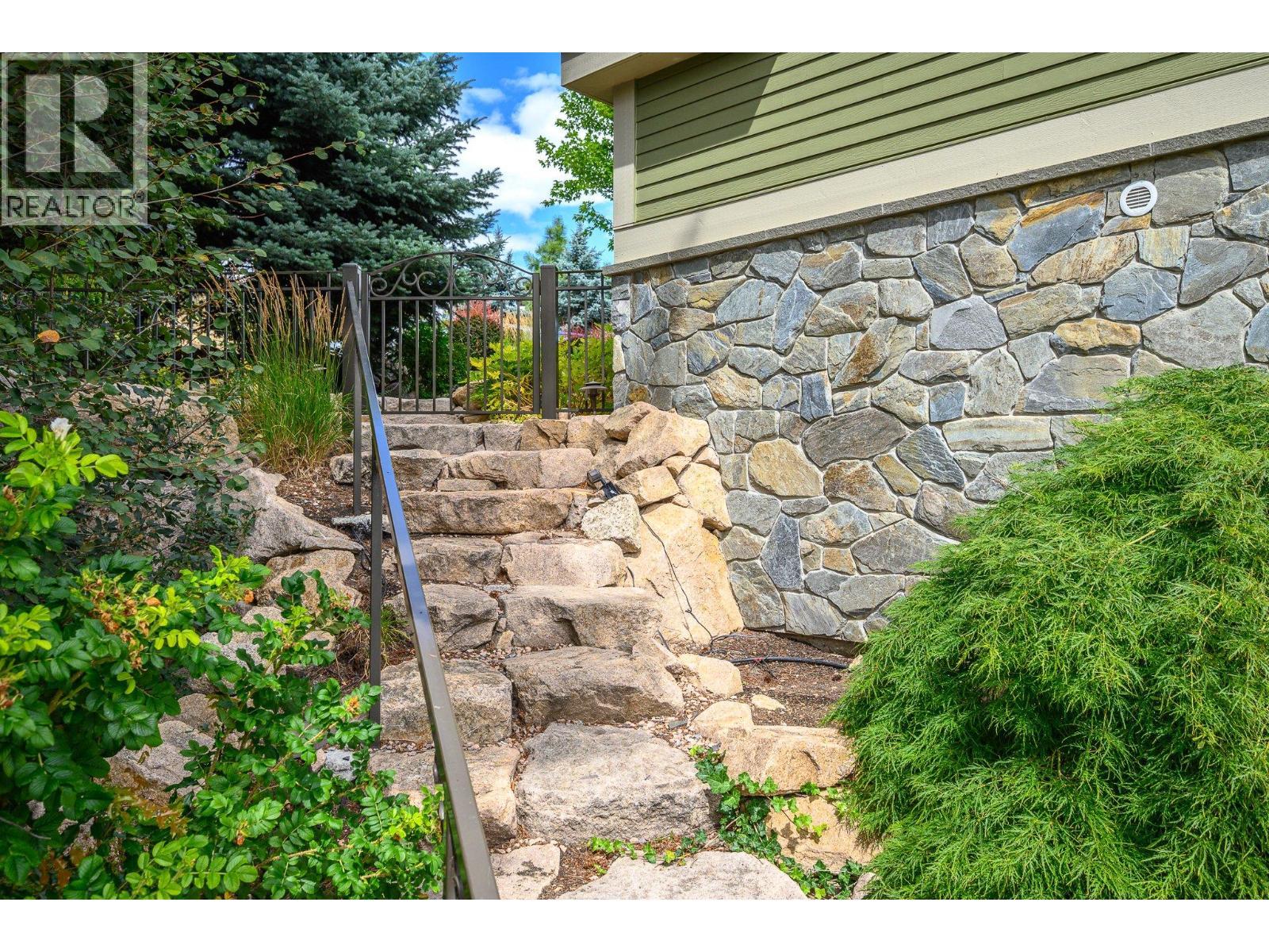 602 Falcon Point Way, Vernon, BC - Outdoor