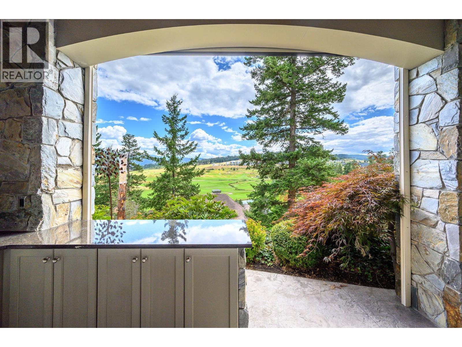 602 Falcon Point Way, Vernon, BC - Outdoor