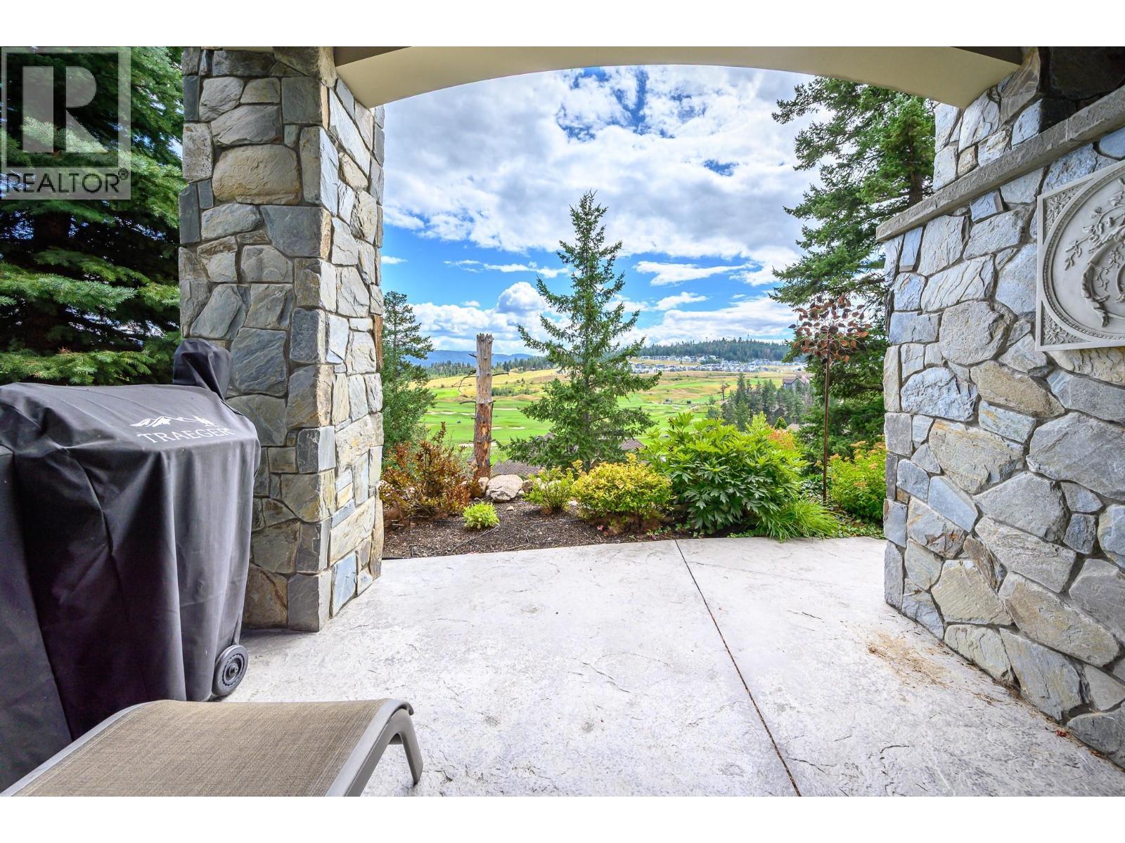 602 Falcon Point Way, Vernon, BC - Outdoor