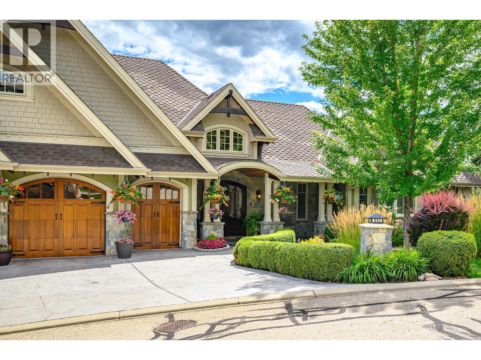 602 Falcon Point Way, Vernon, BC - Outdoor With Facade