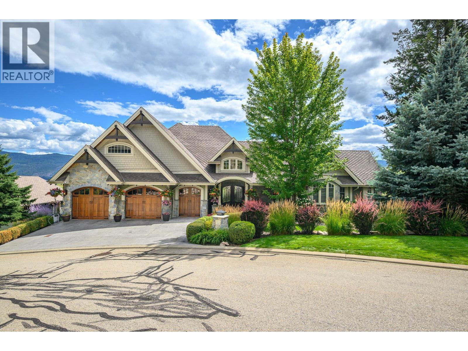 602 Falcon Point Way, Vernon, BC - Outdoor With Facade