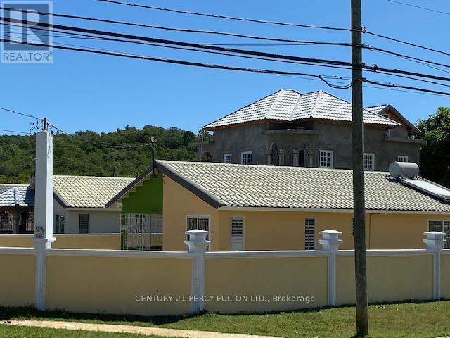 2 Moltan Close E, Jamaica, ON -