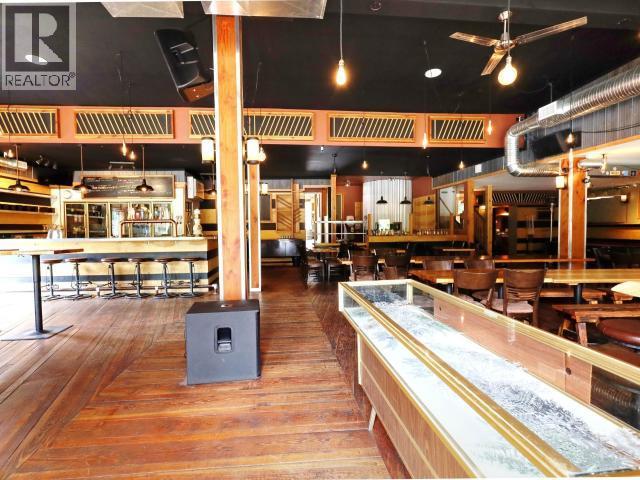 5987 Lund, Powell River, BC - Indoor