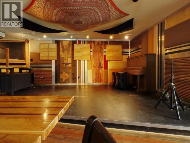 5987 Lund, Powell River, BC - Indoor Photo Showing Other Room