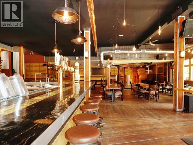 5987 Lund, Powell River, BC - Indoor