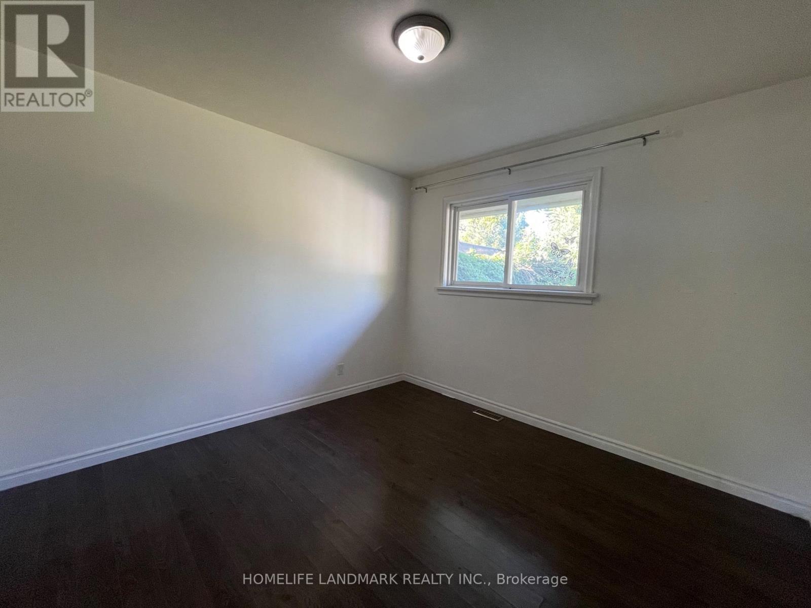 11 Byrne Boulevard, St. Catharines, ON - Indoor Photo Showing Other Room