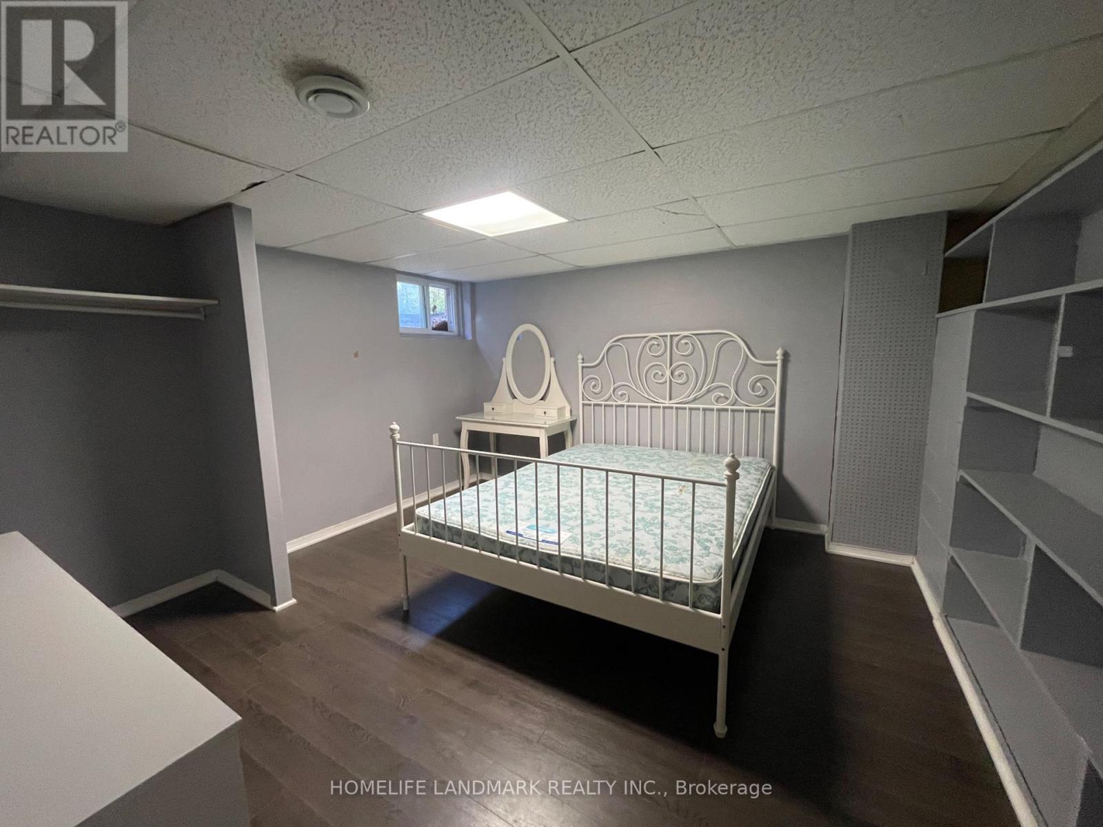 11 Byrne Boulevard, St. Catharines, ON - Indoor Photo Showing Bedroom