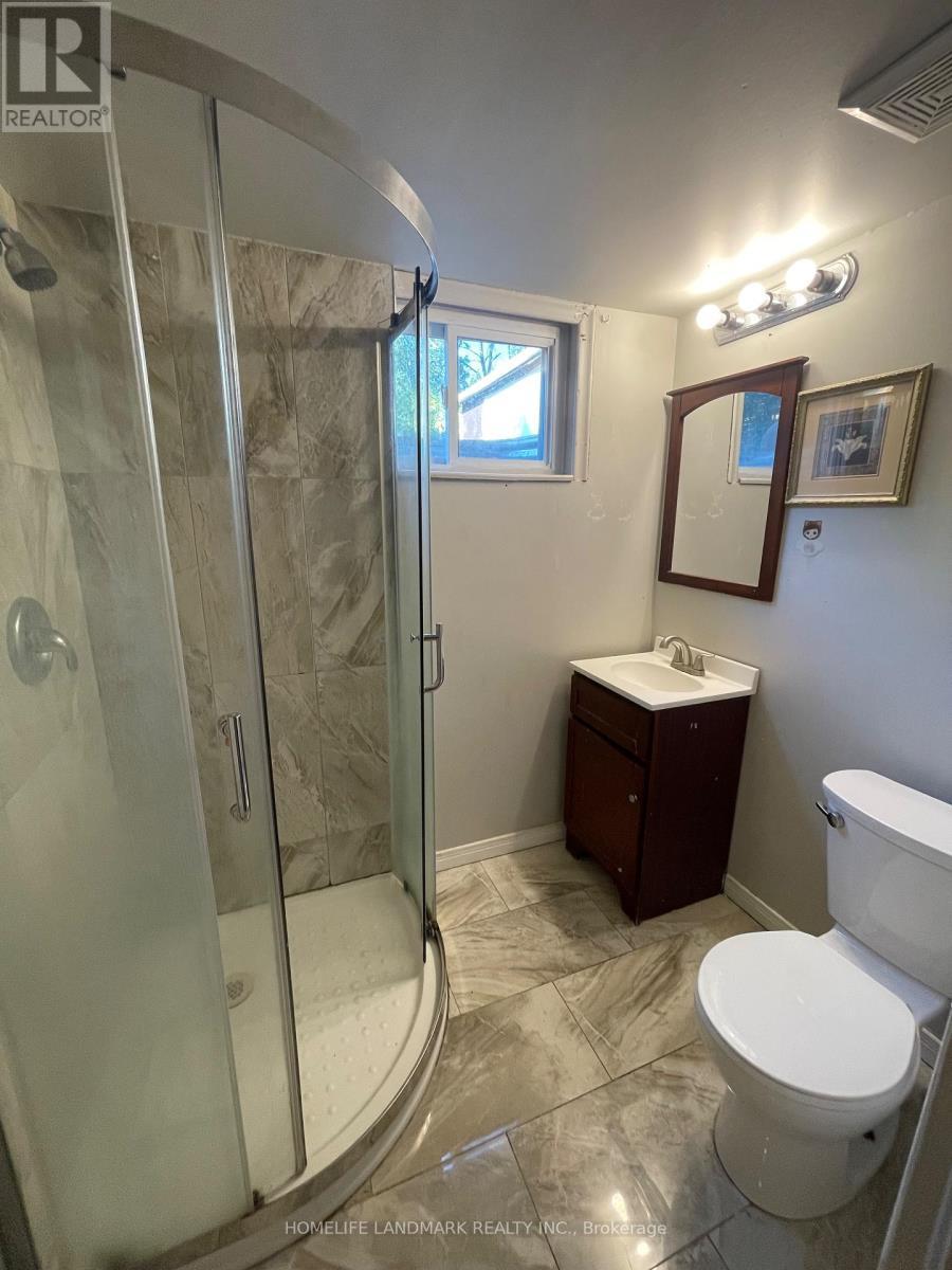 11 Byrne Boulevard, St. Catharines, ON - Indoor Photo Showing Bathroom