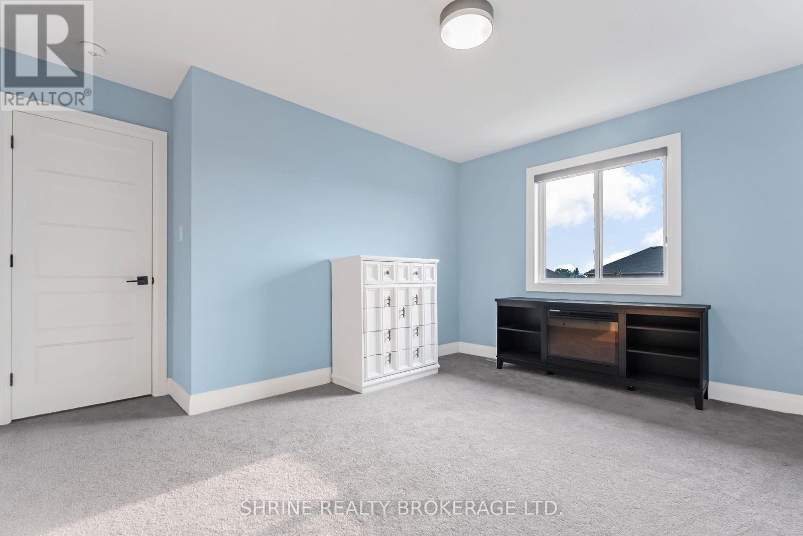 108 Watts Drive, Lucan Biddulph (Lucan), ON - Indoor