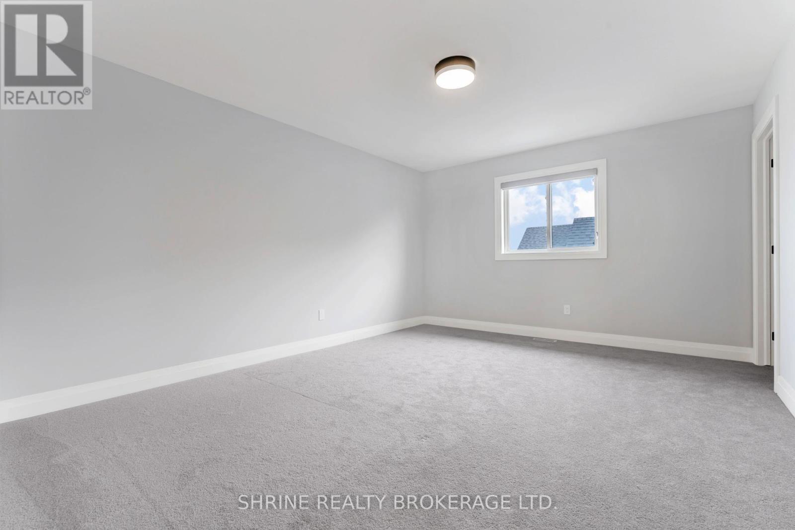 108 Watts Drive, Lucan Biddulph (Lucan), ON - Indoor Photo Showing Other Room