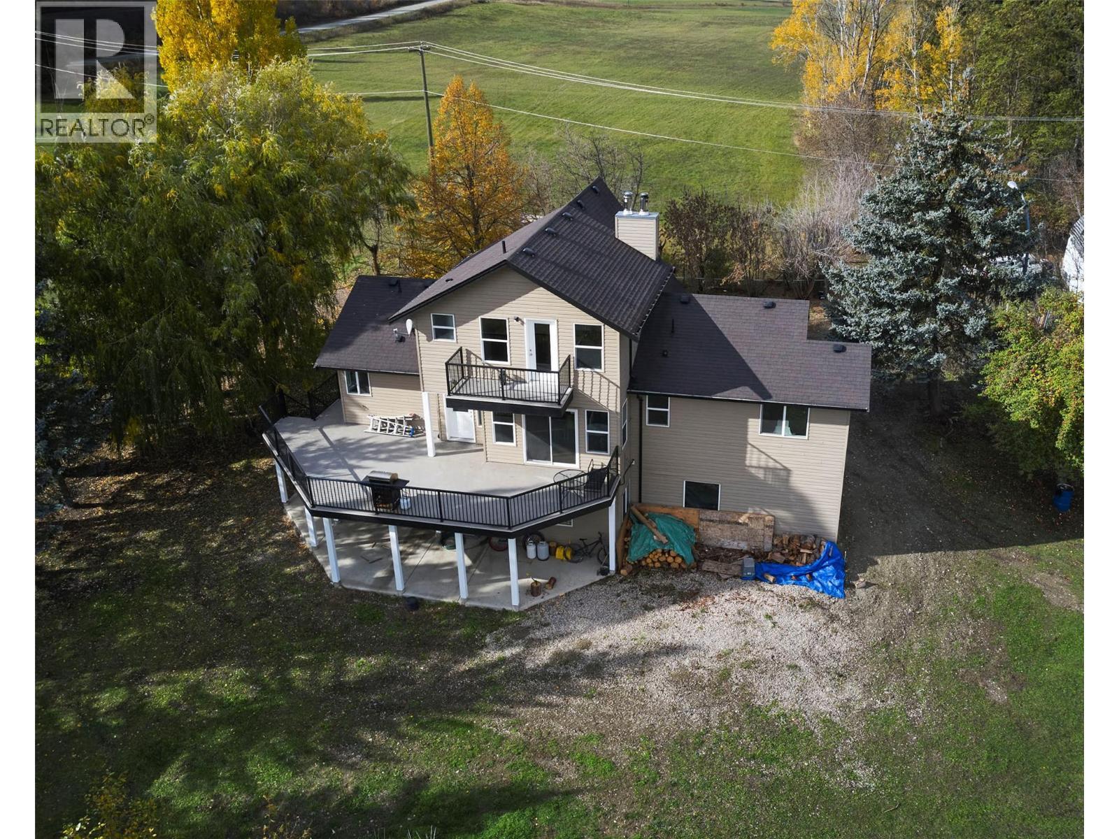 2234 Tappen Notch Hill Road, Tappen, BC - Outdoor