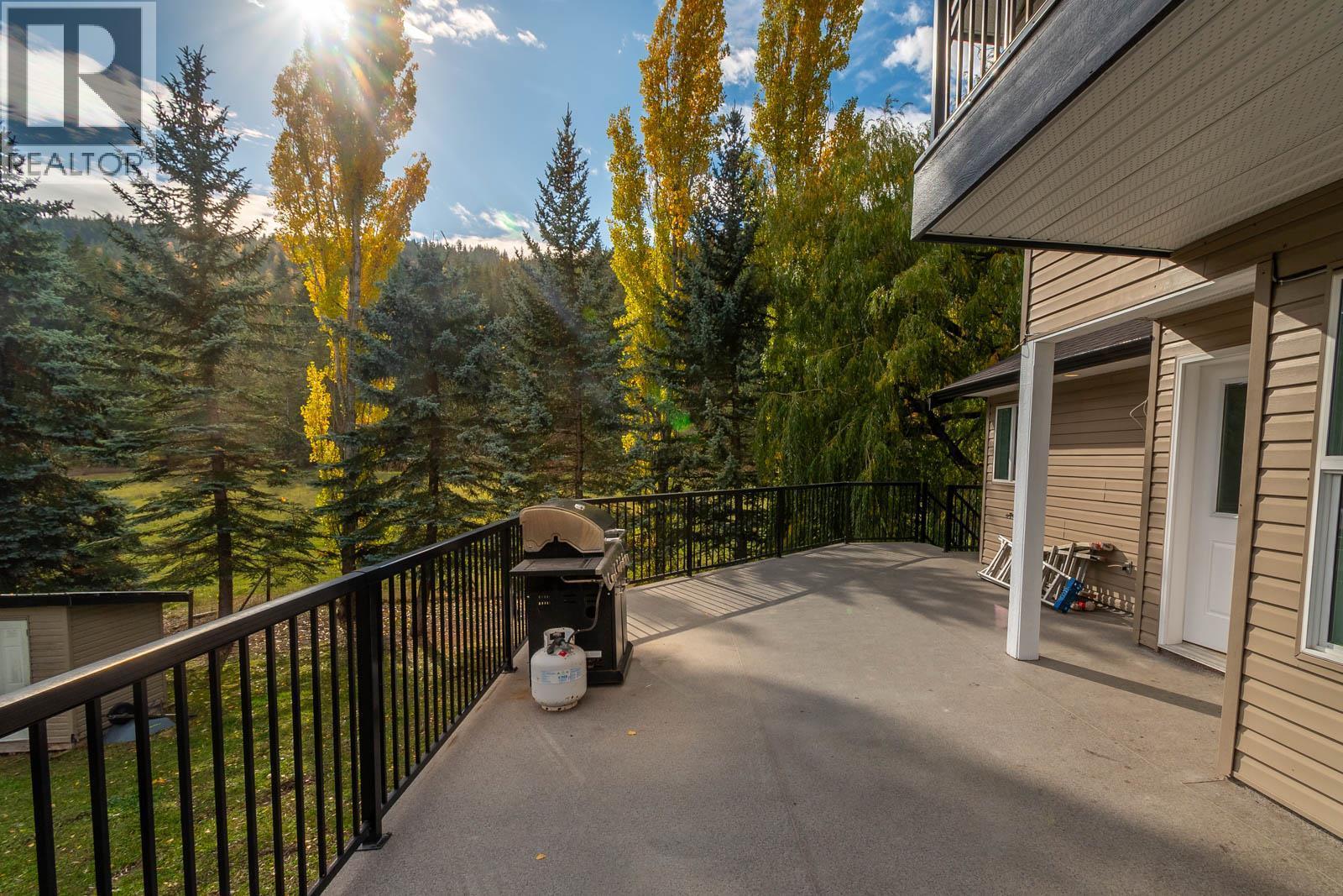 2234 Tappen Notch Hill Road, Tappen, BC - Outdoor