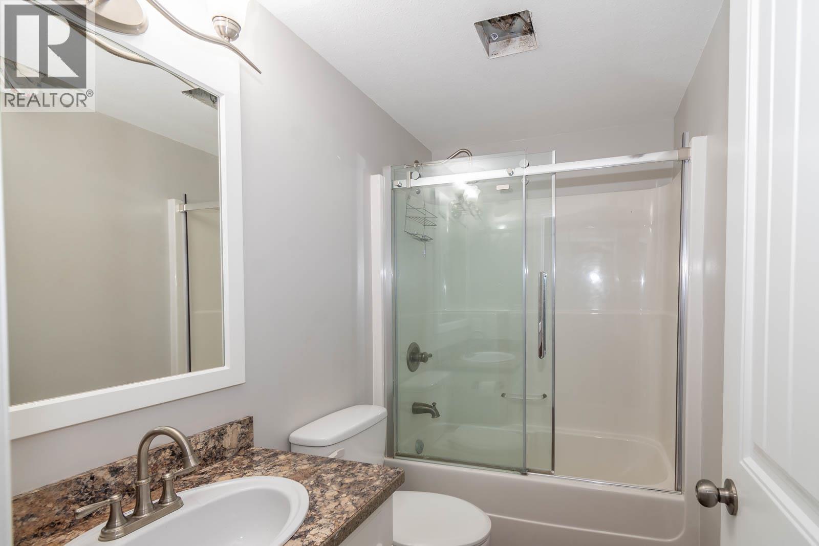2234 Tappen Notch Hill Road, Tappen, BC - Indoor Photo Showing Bathroom