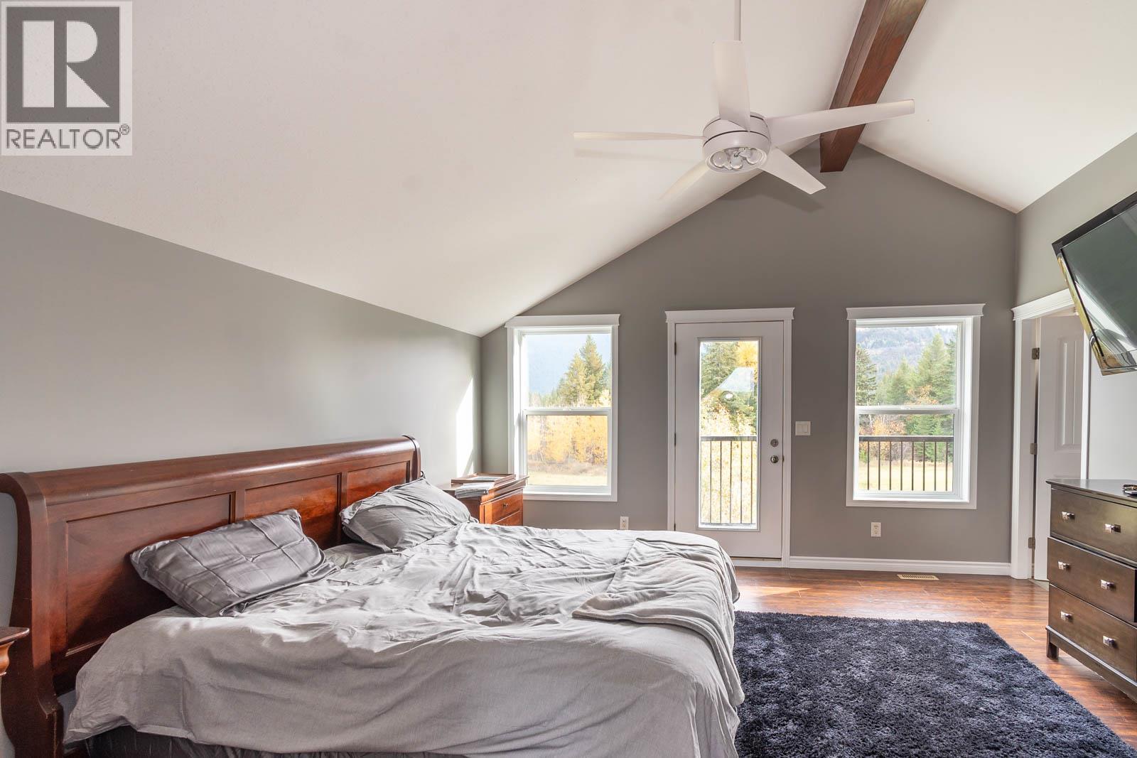 Primary Bedroom - 2234 Tappen Notch Hill Road, Tappen, BC - Indoor Photo Showing Bedroom