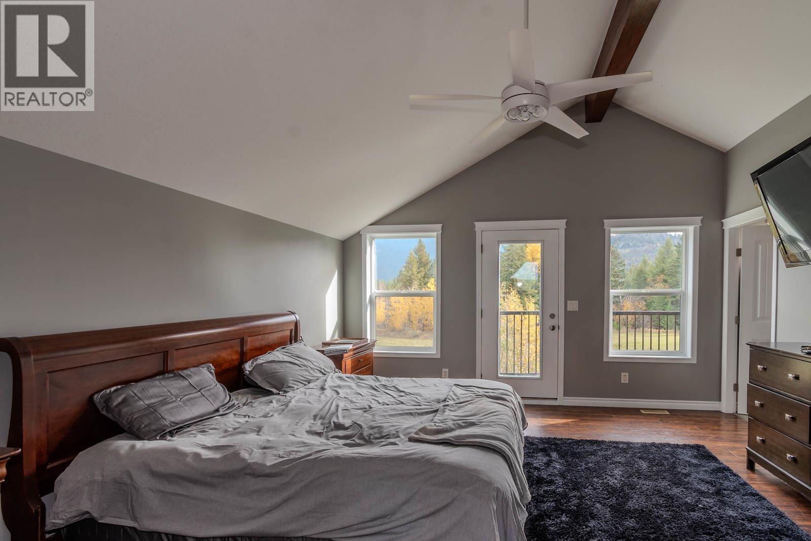 Primary Bedroom - 2234 Tappen Notch Hill Road, Tappen, BC - Indoor Photo Showing Bedroom