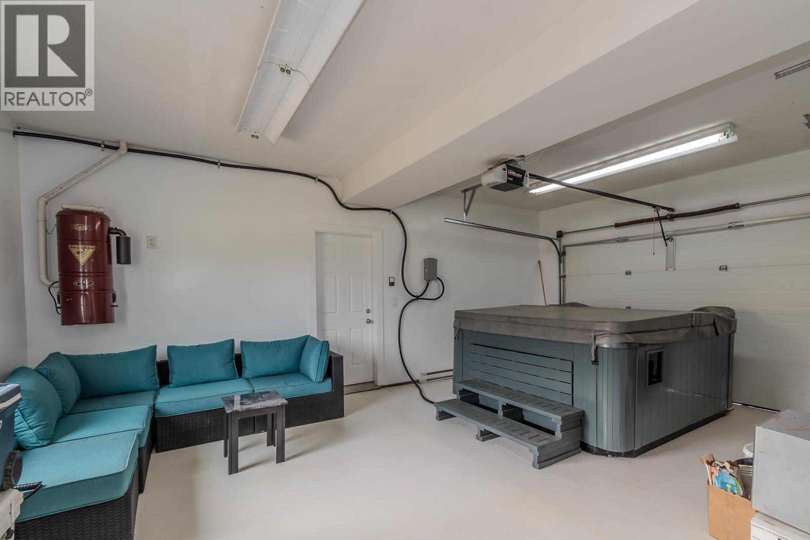 2234 Tappen Notch Hill Road, Tappen, BC - Indoor Photo Showing Garage