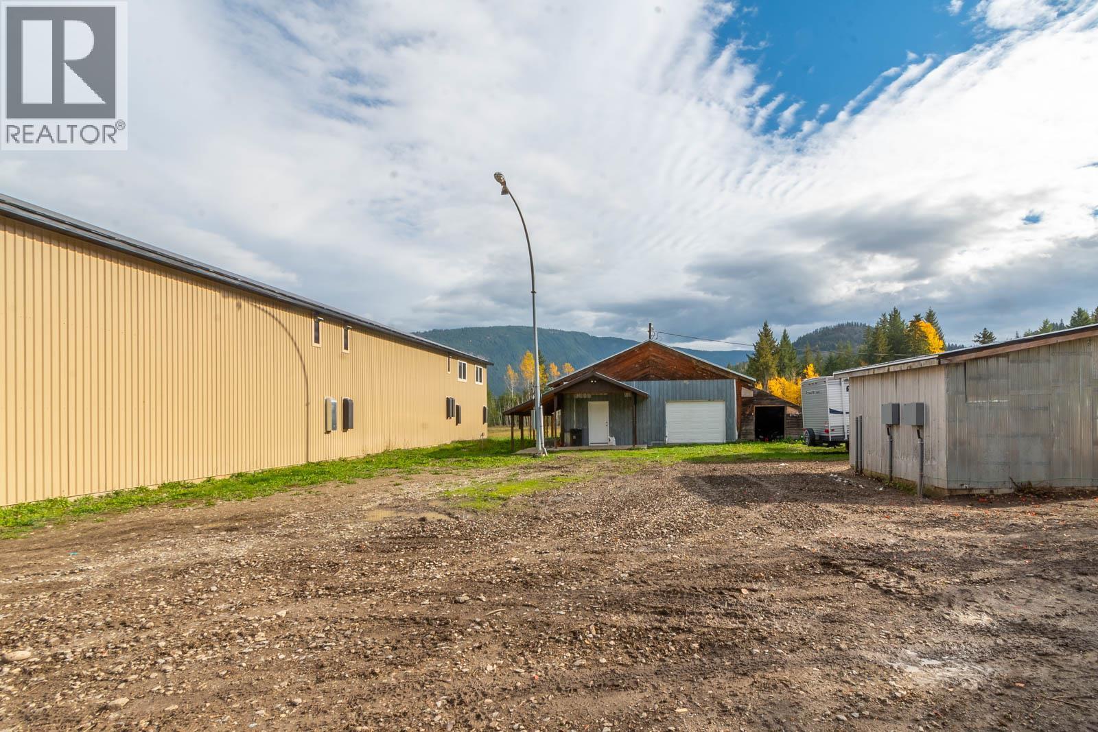 2234 Tappen Notch Hill Road, Tappen, BC - Outdoor
