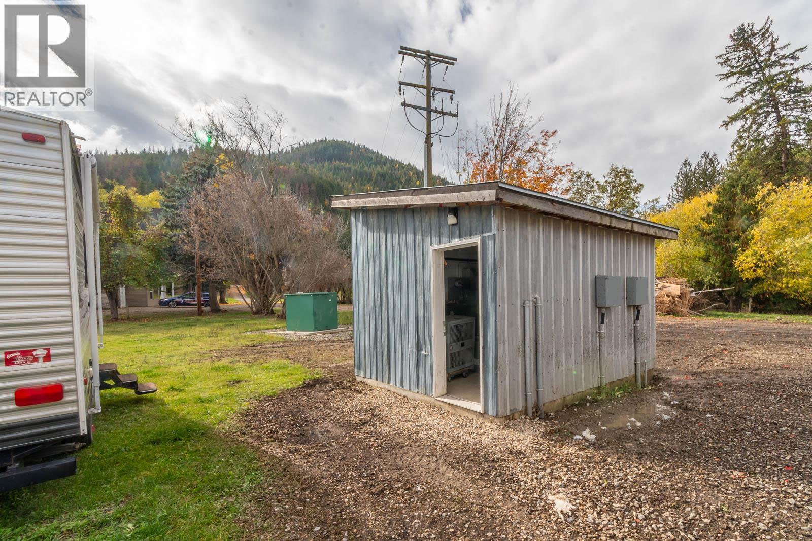 2234 Tappen Notch Hill Road, Tappen, BC - Outdoor