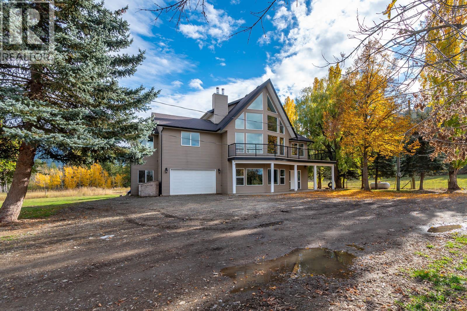 2234 Tappen Notch Hill Road, Tappen, BC - Outdoor With Facade