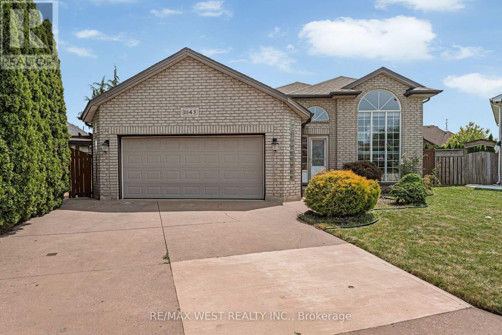 11143 Ancona Crescent, Windsor, ON - Outdoor