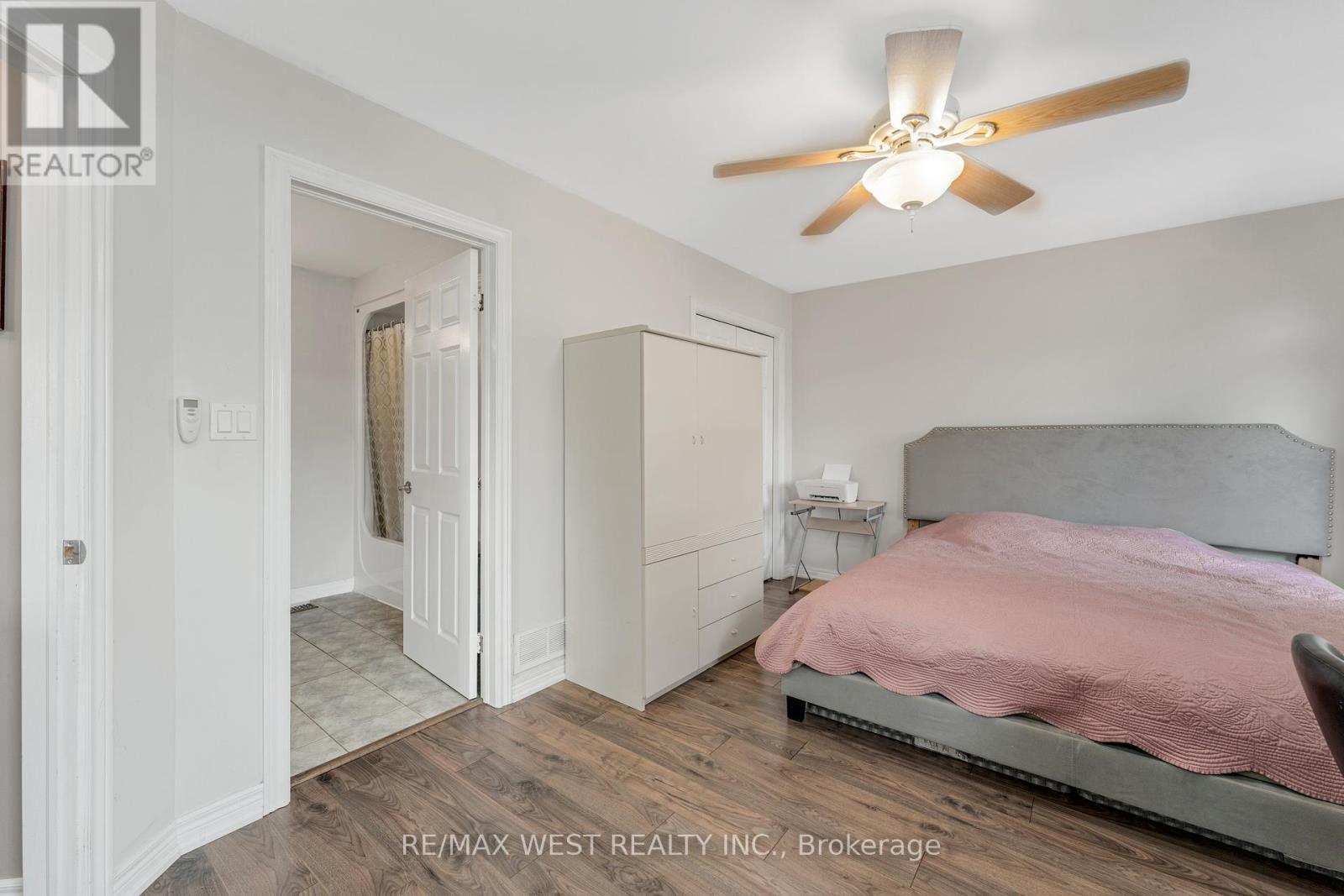11143 Ancona Crescent, Windsor, ON - Indoor Photo Showing Bedroom