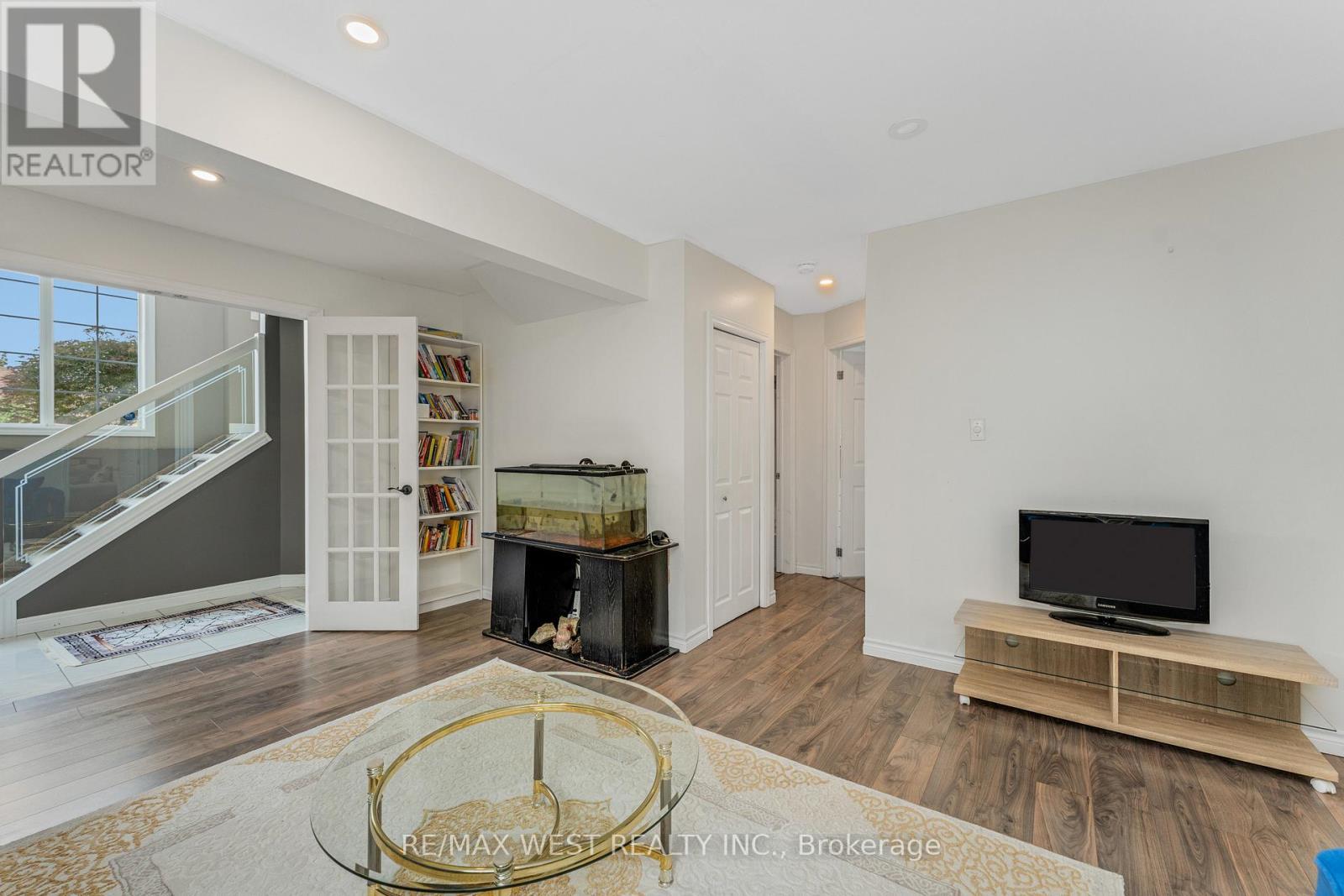 11143 Ancona Crescent, Windsor, ON - Indoor Photo Showing Other Room