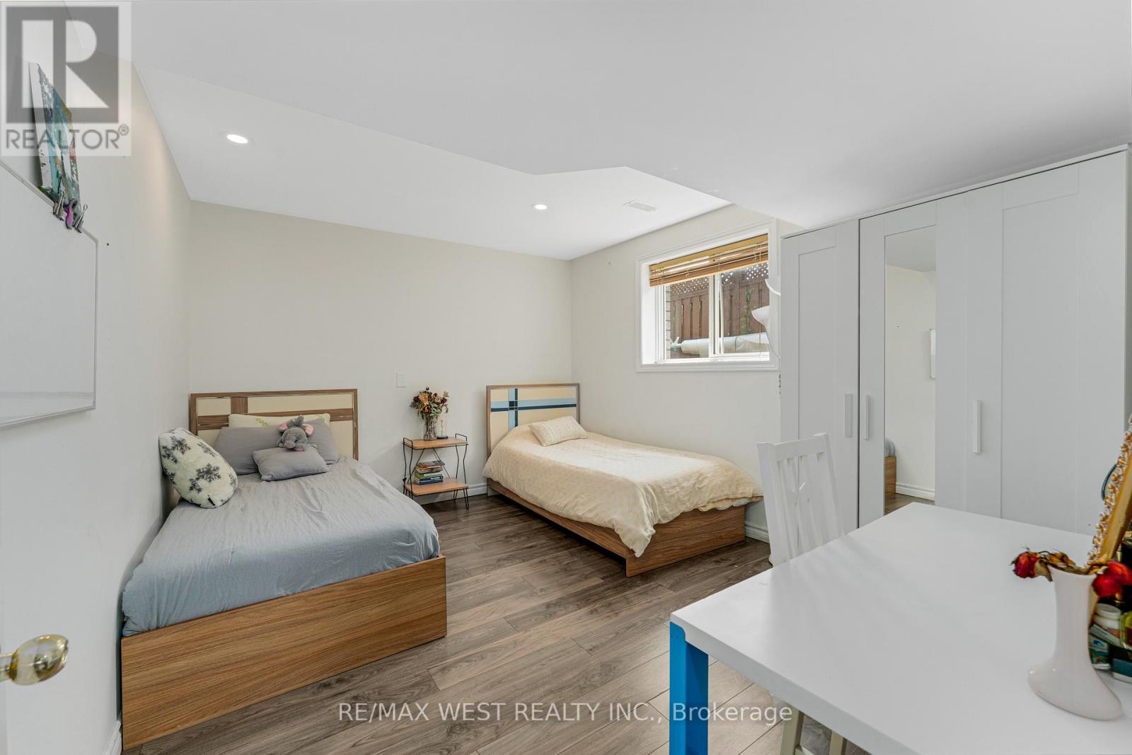 11143 Ancona Crescent, Windsor, ON - Indoor Photo Showing Bedroom