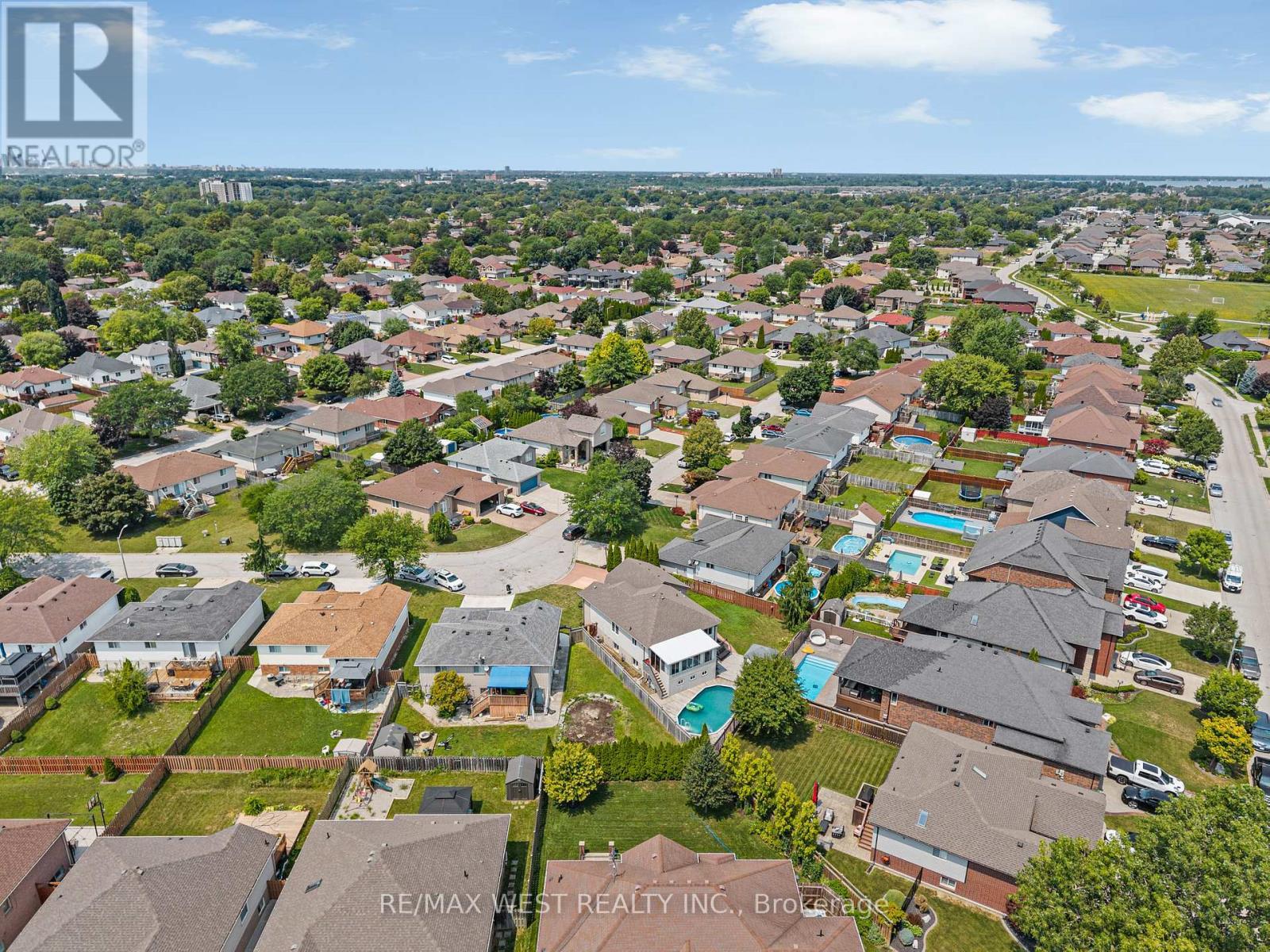 11143 Ancona Crescent, Windsor, ON - Outdoor With View