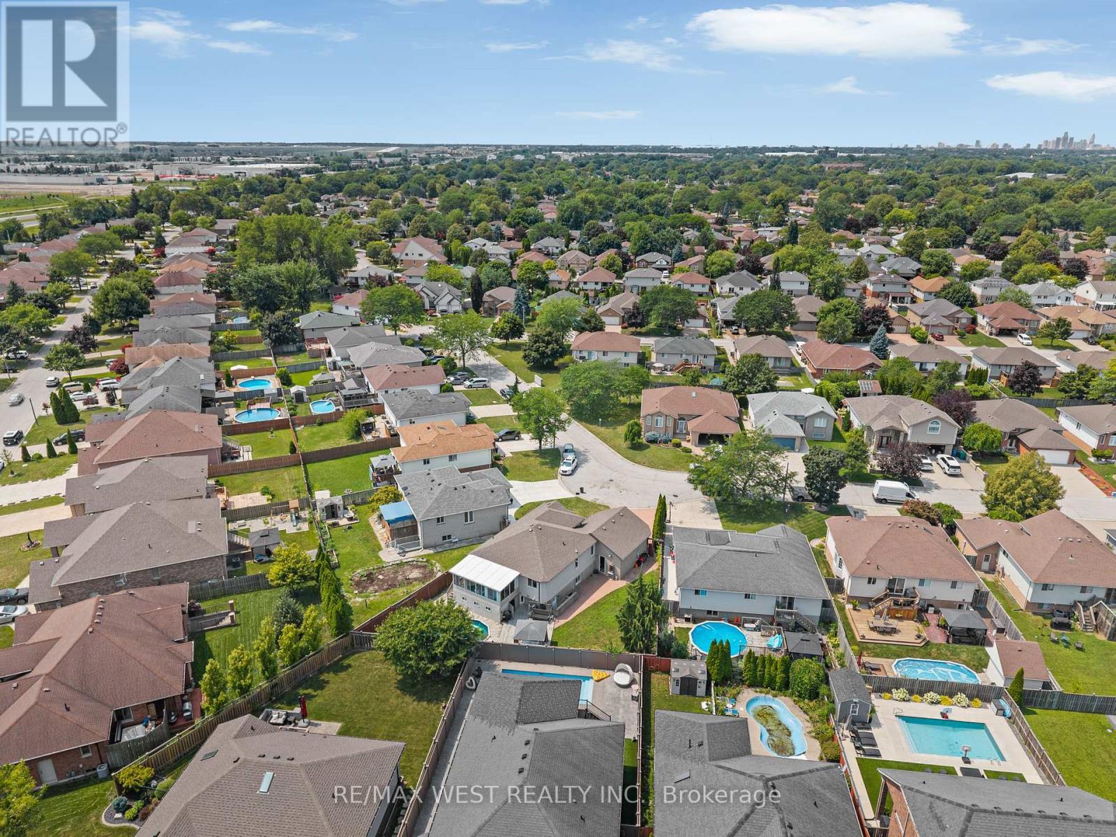 11143 Ancona Crescent, Windsor, ON - Outdoor With View