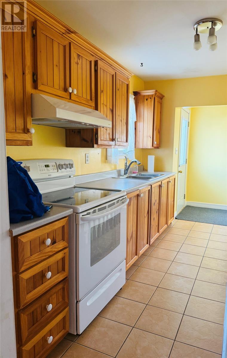 1135 Main Road, Dunville, NL - Indoor Photo Showing Kitchen