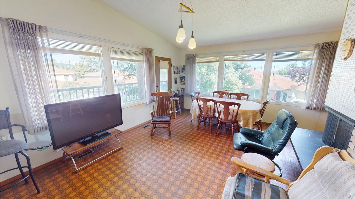 2600 7Th Street, Cranbrook, BC - Indoor