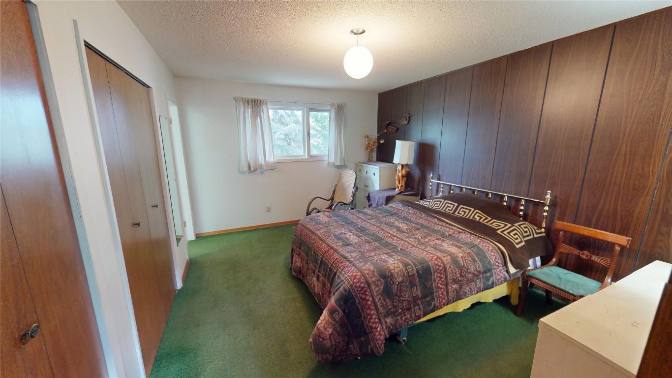 2600 7Th Street, Cranbrook, BC - Indoor Photo Showing Bedroom