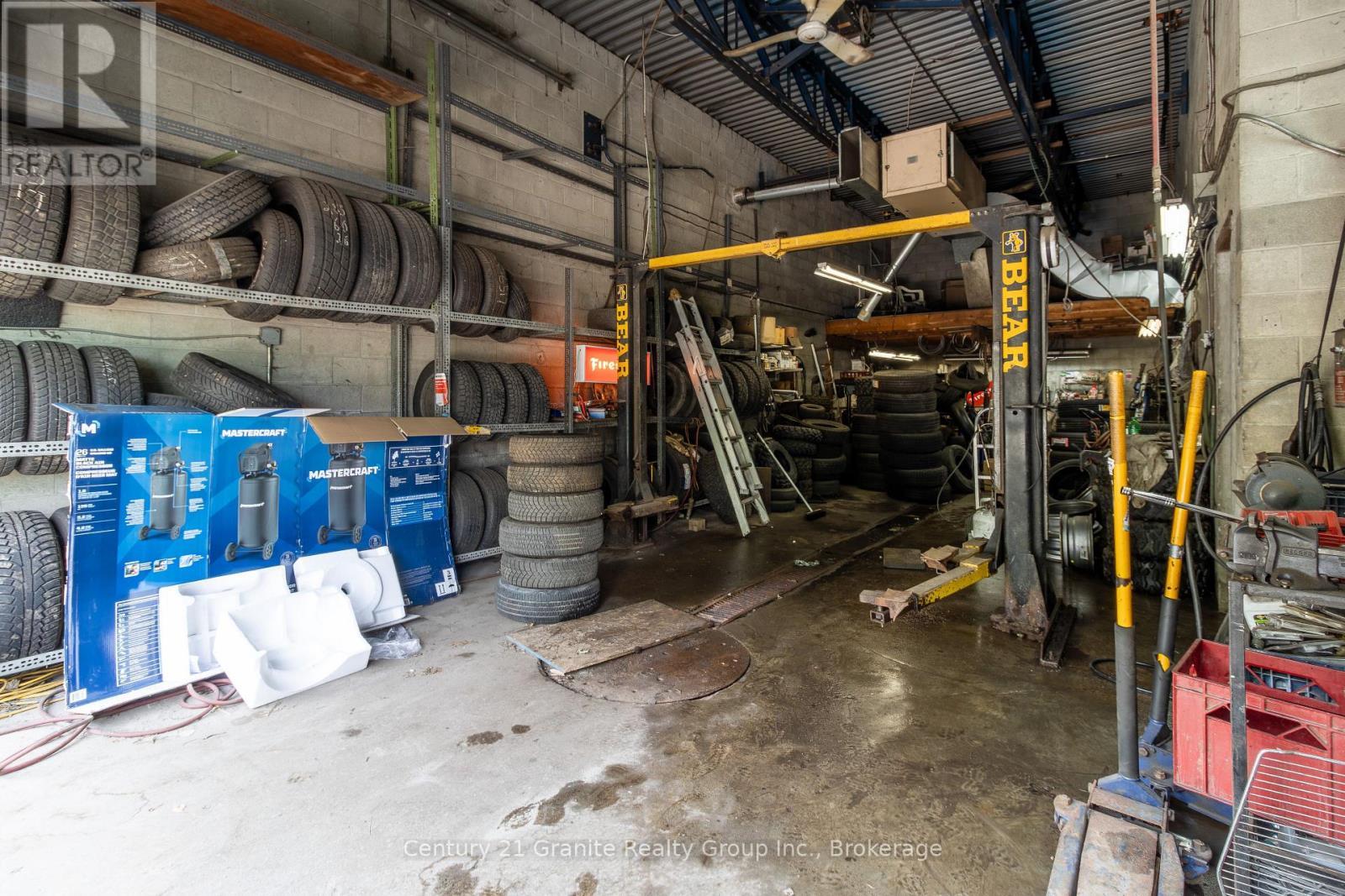 42 Highland Street, Dysart Et Al (Dysart), ON