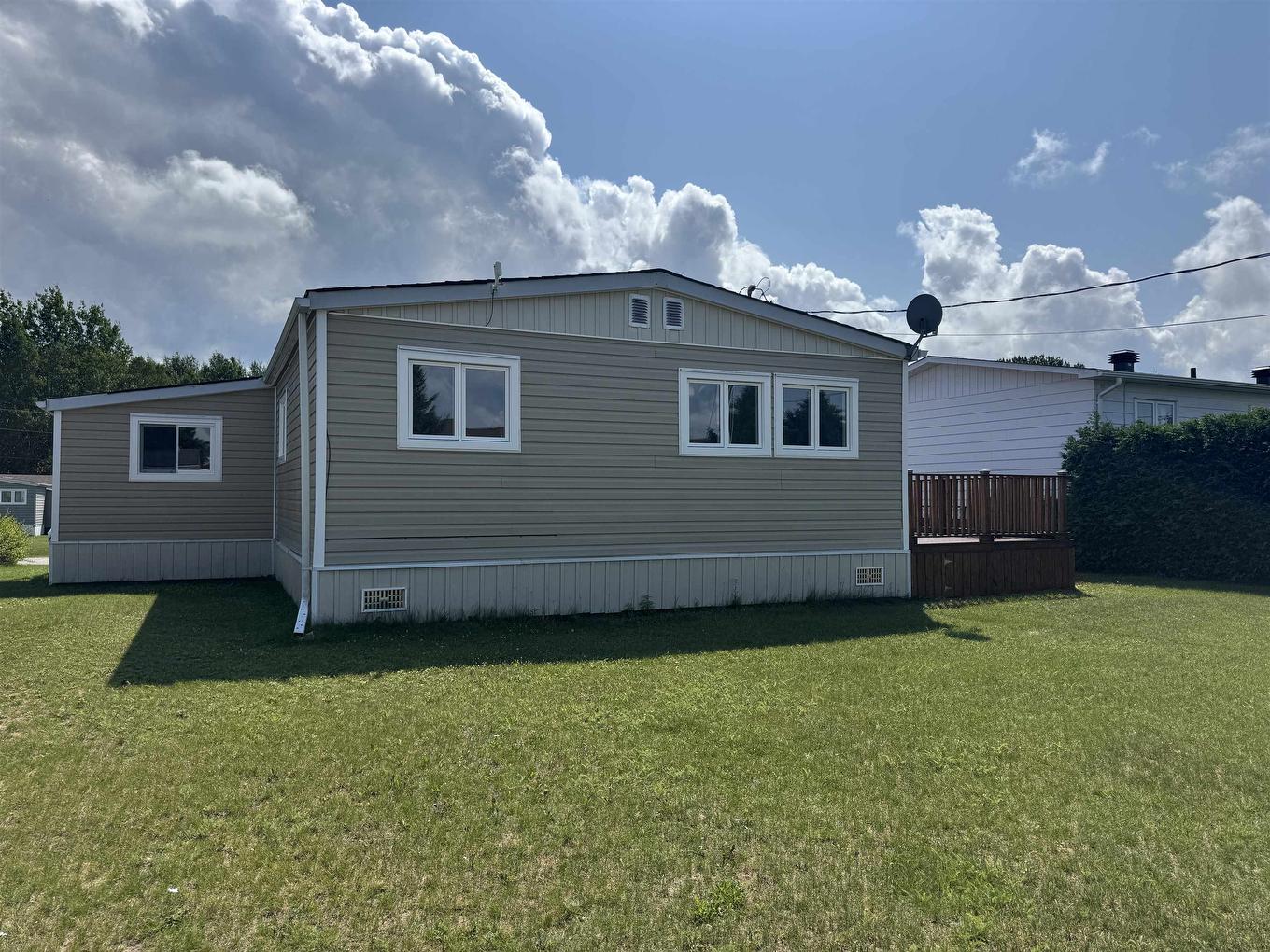 49 Otter Avenue, Manitouwadge, ON - Outdoor