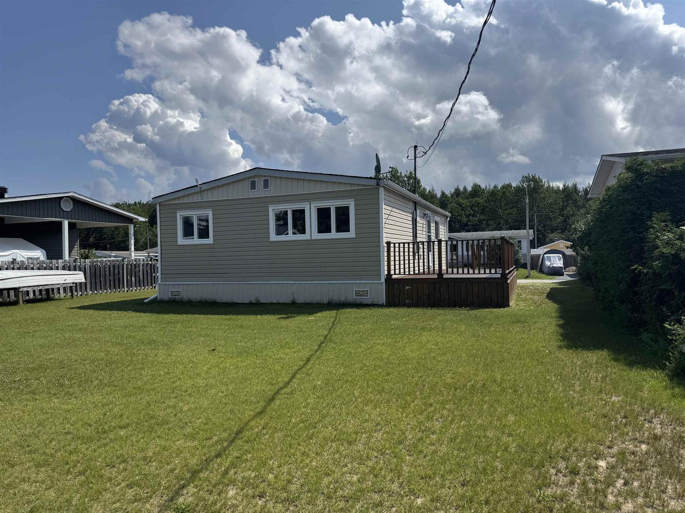 49 Otter Avenue, Manitouwadge, ON - Outdoor With Deck Patio Veranda