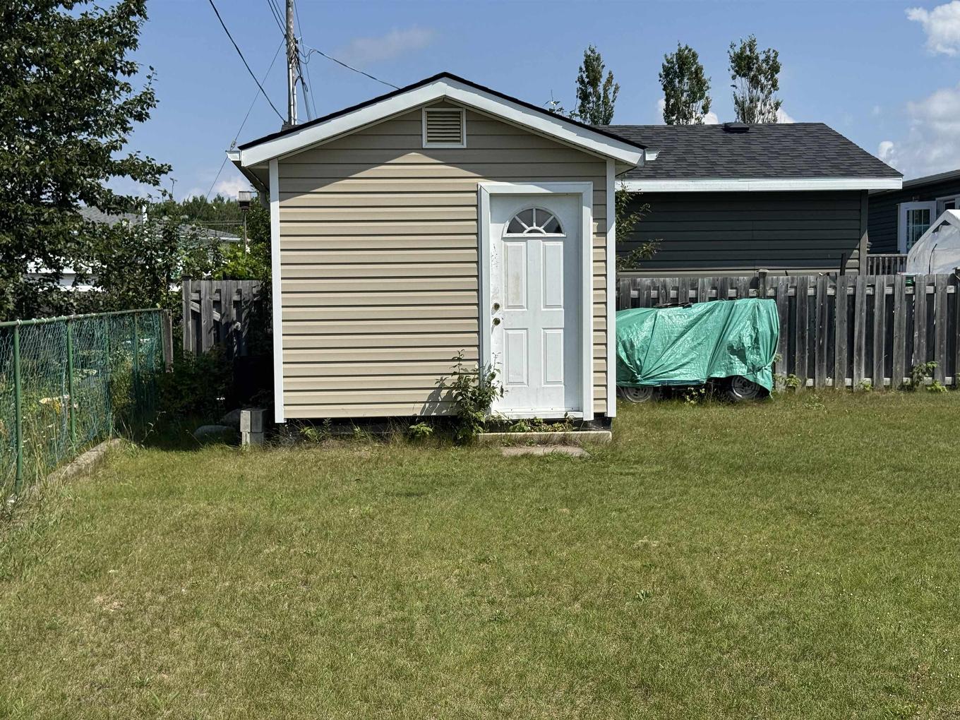 49 Otter Avenue, Manitouwadge, ON - Outdoor