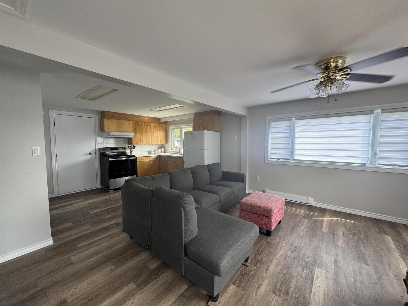 49 Otter Avenue, Manitouwadge, ON - Indoor Photo Showing Living Room