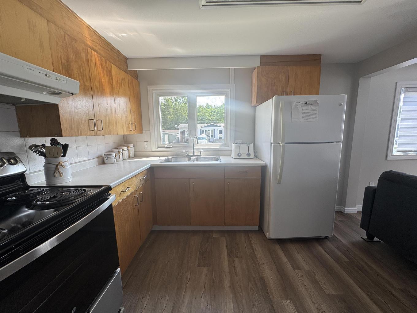 49 Otter Avenue, Manitouwadge, ON - Indoor Photo Showing Kitchen