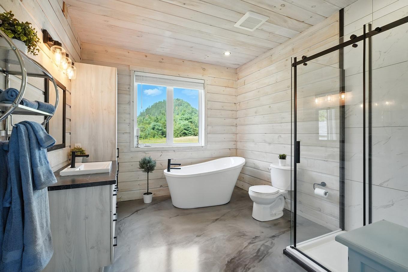 Bathroom - 13 Ch. De La Paix, Bowman, QC - Indoor Photo Showing Bathroom