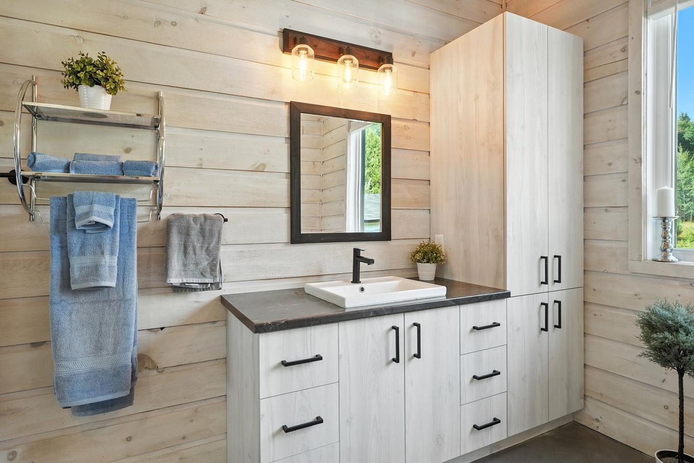 Bathroom - 13 Ch. De La Paix, Bowman, QC - Indoor Photo Showing Bathroom